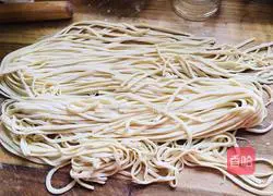 Illustration of making braised noodles 12