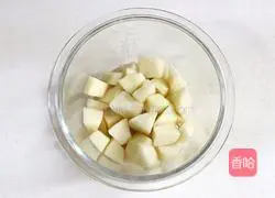 Illustration of how to make snow pear and corn stewed with rock sugar 2