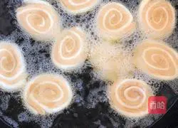 Illustration of how to make cat ears 7