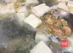 Illustration of how to make frozen tofu vermicelli meatball soup 6