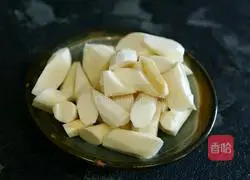 Illustration of how to make yam and pig heart soup 4