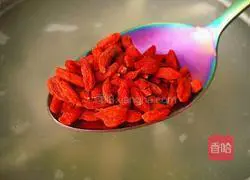 Illustration of how to make rock sugar yam and grapes 6