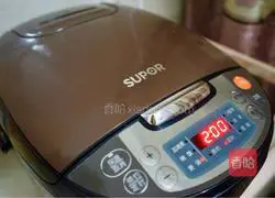 Tea tree mushroom pork ribs Illustration of how to make soup 5