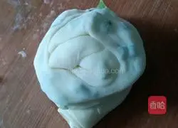 Illustration of how to make scallion pancakes (Mom's taste) 5