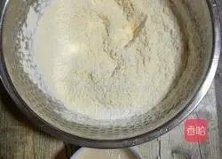 Illustration of how to make corn buns 1