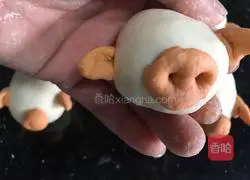 Illustration of how to make piggy steamed buns 7