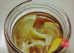 Honey Lemon Recipe Illustration 2