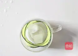 Illustration of how to make cool cucumber refreshing drink 3
