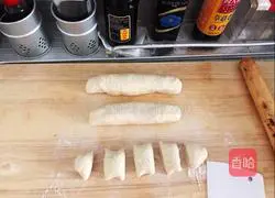 Illustration of how to make fragrant brown sugar cake 4