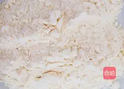 Illustration of how to pour hairtail fish in sauce 5