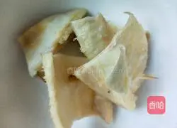 Durian Shell Silky Chicken Soup Recipe Illustration 1