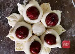 Illustration of how to climb the tower step by step (steps) 4