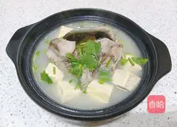 Illustration of how to make fish head and tofu soup 6