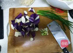 Illustration of braised noodles with eggplant and minced meat 3