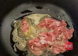 Illustration of how to make celery and lean meat fried noodles 4