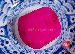 Illustration of how to make dragon fruit waffles 1