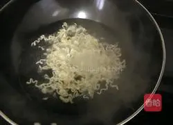 Illustration of how to make fried noodles 5