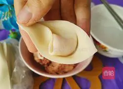 Illustration of how to cook beef in clear soup 8