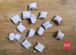 Illustration of how to make coconut milk and nectar meatball soup 10