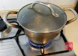 Illustration of how to make tomato ribs soup 2