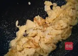 Illustration of how to make milk turkey noodles 4