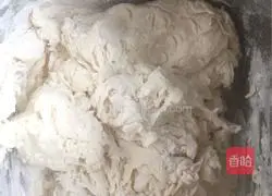 Illustration of how to make crispy fried dough sticks 1