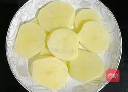 Illustration of how to make sweet pepper and potato pancakes (baby food supplement) 4