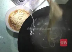 Illustration of how to make clear soup noodles 3