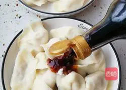 Illustration of how to make dumplings with oil 2