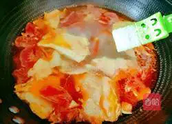 Tomato, egg and beef brisket soup recipe 13