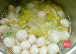 Illustration of how to make cabbage and meatball soup 9