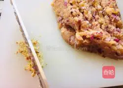 Illustration of how to make chicken wontons in clear soup 2