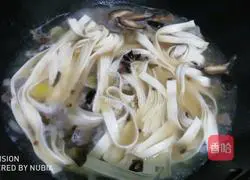 Illustration of how to make Lanzhou beef noodles 7