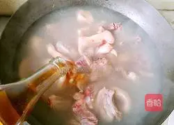 Illustration of how to make bamboo shoots and duck soup 4