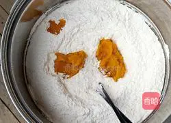 Illustration of how to make pumpkin baguettes 3