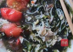 Illustration of how to make tomato and seaweed soup 6