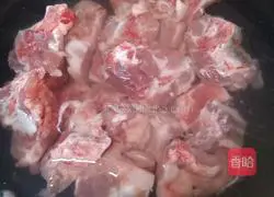 Illustration of how to make big bone soup 1