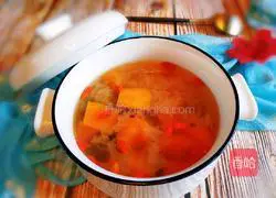 Illustration of how to make red dates, papaya and white fungus stewed 1