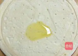 Illustration of how to make scallop seafood pizza 3