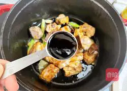 Illustration of braised pork ribs with quail eggs 9