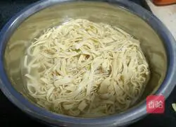 Illustration of how to make oily tofu skin 5