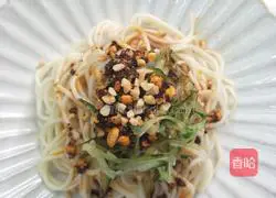Illustration of how to make appetizing chicken shredded cold noodles 5