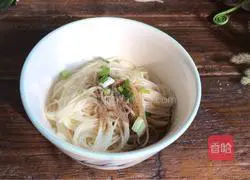 Illustration of tomato and egg noodles 14