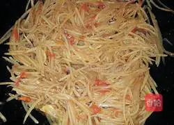 Illustration of how to stir-fry potatoes with tomatoes 6