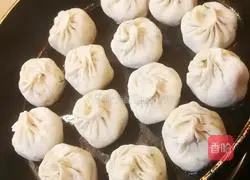 Illustration of how to make fried rapeseed and shiitake mushroom buns 8