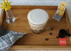 Illustration of how to make the popular model #鸳鸯 Pearl Milk Tea# 10