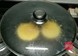 Illustration of how to make pancakes 8