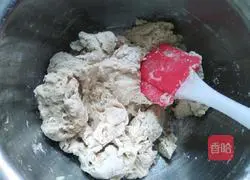 Illustration of how to make salt and pepper rolls 2