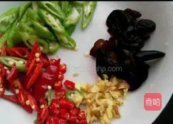 Illustration of how to make farm-style stir-fried pork 3