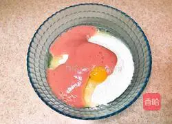 Illustration of how to make tomato scissor noodles with oil splash 3